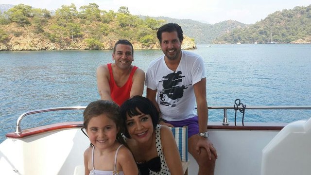 Yeliz Yeşilmen ve Şafak Çak kapılarını Ev Kuşu'na açıyor!