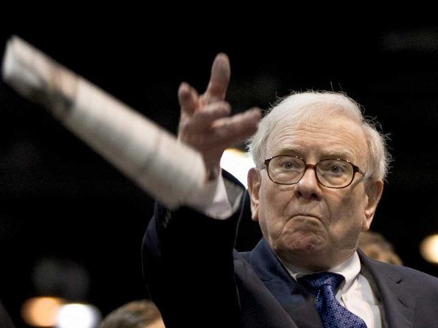 "Eğer IQ seviyeniz 160 ise bunun 30'unu satabilirsiniz. Çünkü yatırım kararı için bu kadar zeka fazla. Başarılı olmak için sabır ve başkalarının görüşüne takılmamak gerekiyor…"