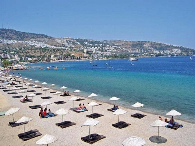 Bu plajlara sakın girmeyin!Lütfi ERDOĞAN / HT GAZETE Havalar ısındı, okulların kapanmasıyla birlikte tatil sezonu da açılacak. Tatilciler şimdiden hem otel hem de temiz denizi olan yerler için arayışa başladı.