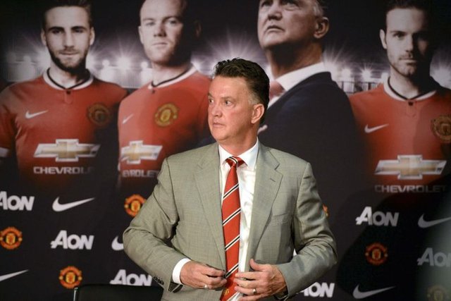 9 - Luois van Gaal / AZ Alkmaar, Bayern Münih, Manchester United  Harcanan Para: 240 milyon Euro