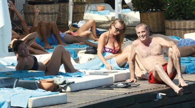 Türk sinemasının unutulmaz isimlerinden Salih Kırmızı ise Bodrum'u tercih edenlerden.