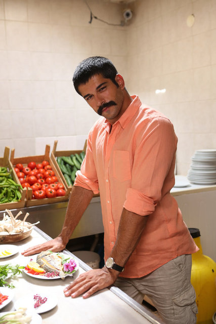 Özçivit ve Evcen, çekimin ardından kayıkta balık da tutmuştu.