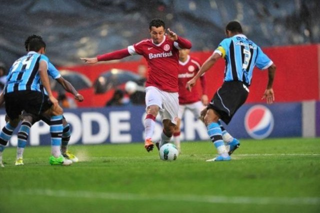 19- Gremio-Internacional - 8