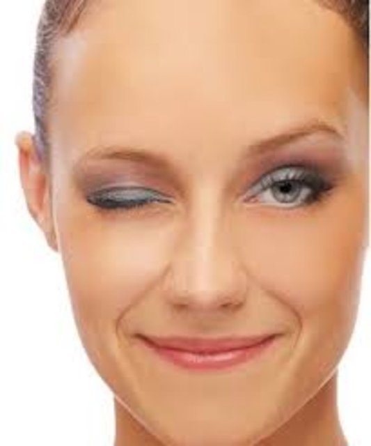 Kadınlar erkeklere oranla, iki kat daha fazla göz kırpar...