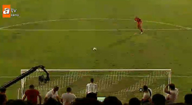 Volkan Demirel'in söylediği şok sözler şöyle: "Belediye, gereksiz sokak köpeklerini temizlesin. Yoksa bana kalacak bu iş. Olmuyor böyle. Korkuyorum yani."