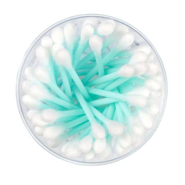 Normalda dış kulak yolu kahverengi bir salgı yapıyor.