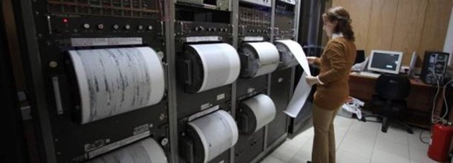 Kandilli Rasathanesi'nin açıklamasına göre, önümüzdeki 30 yıl içinde yüzde 65 oranında bir deprem riski var.