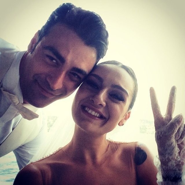 BÖYLE EVLENMİŞLERDİ