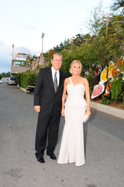 AYŞEGÜL - MUHARREM TOPLUSOY 