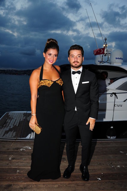 BUSE - VOLKAN BAHÇEKAPILI
