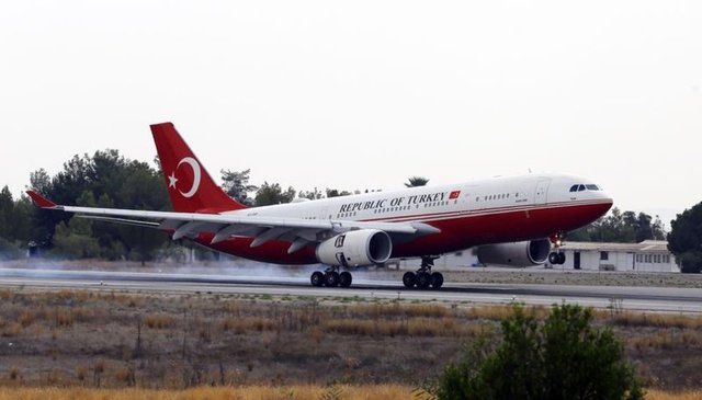 THY'nin HABOM hangarında boyanan kabini 90 koltuklu Airbus A330-200 Prestige tipi uçağın bir tarafına 'Türkiye Cumhuriyeti' diğer tarafına ise 'Republic of Turkey' yazıldı. Uçağın kuyruğunda TC-ANA uçağındaki gibi dev bir Türk bayrağı yapıldı.