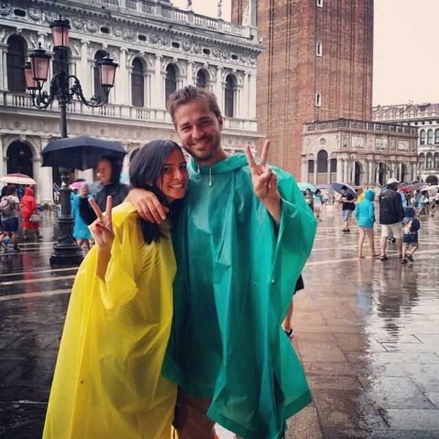 "Engin Altan Duzyatanla Neslisah Alkoclar evlenmis Ozge bebegim oyy daglar daglar"