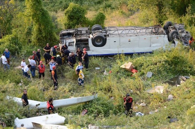 Yaralanan 24 kişinin tedavileri ise Uludağ Üniversitesi, Çekirge ve Muradiye Devlet Hastaneleri ile Yüksek İhtisas Hastanesi'nde sürüyor.