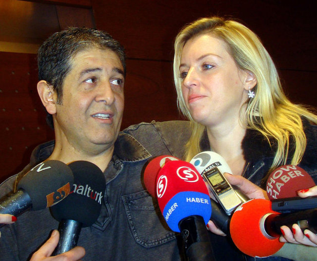 "KANSERİ YENDİ İHANETİ YENEMEDİ" -  - Göğebakan oğlunun çok sevdiği eşinin onu hasta yatağında aldattığını öne sürerek, "Oğulum kanseri yendi ancak çok sevdiği eşinin yaptığına çok üzülmüştü bir de çok borcu vardı.