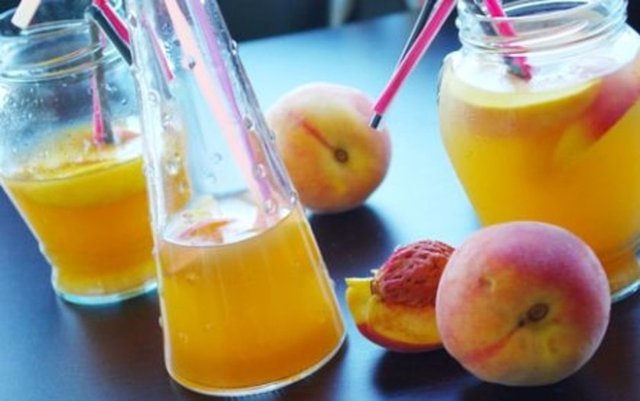 Doğu kültüründe şeftali detox çaylarında yaygın olarak kullanılmaktadır