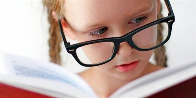 Sağlıklı görme fonksiyonları için gereklidir, körlük ve kseroftalmi gibi çeşitli göz hastalıklarını önler