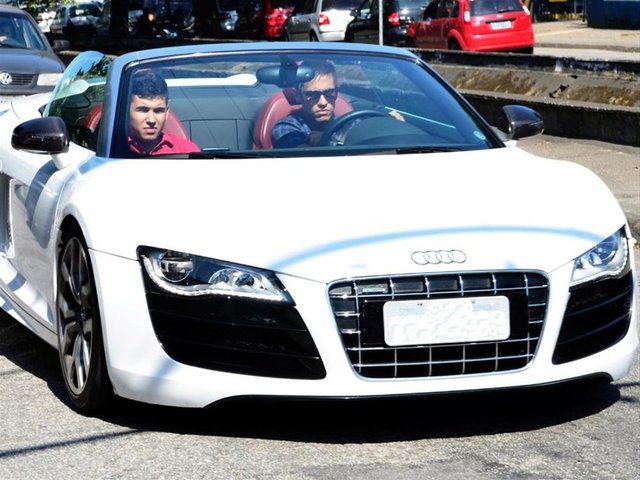 Neymar Jr. - Audi RS 8