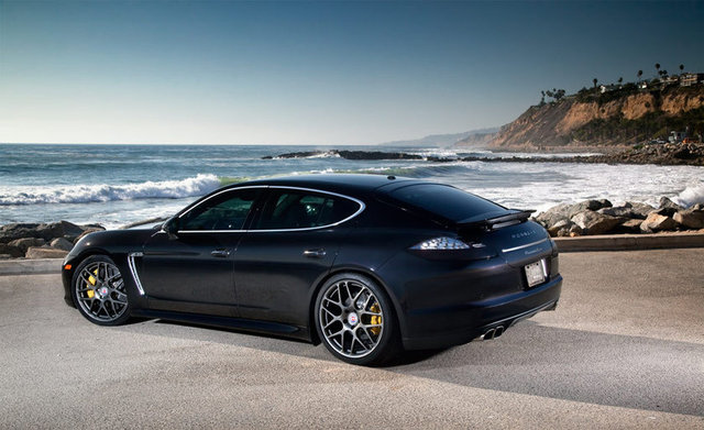 Edin Dzeko - Porsche Panamera