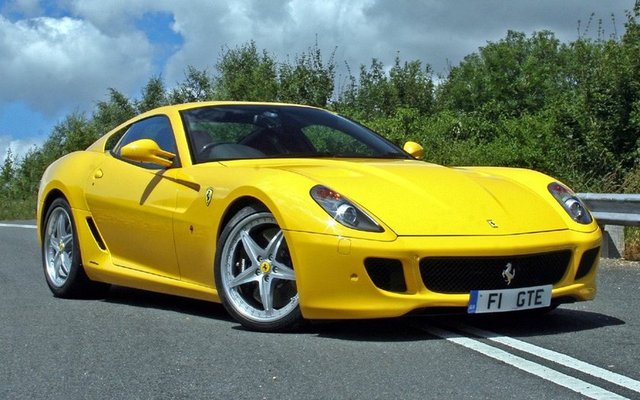 Cristiano Ronaldo - Ferrari-599