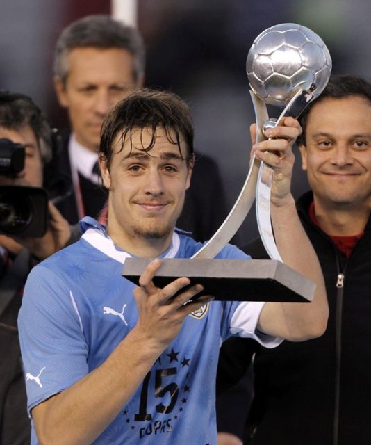 Sunderland, Liverpool'un Uruguaylı defans oyuncusu Sebastian Coates'i kiralık olarak kadrosuna kattı.