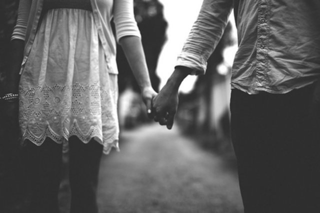 Bir erkeğe nasıl çıkma teklif edilir?