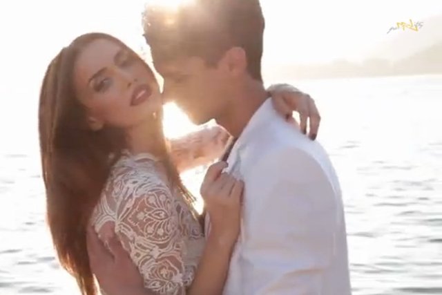 İşte seksi klipten kareler...