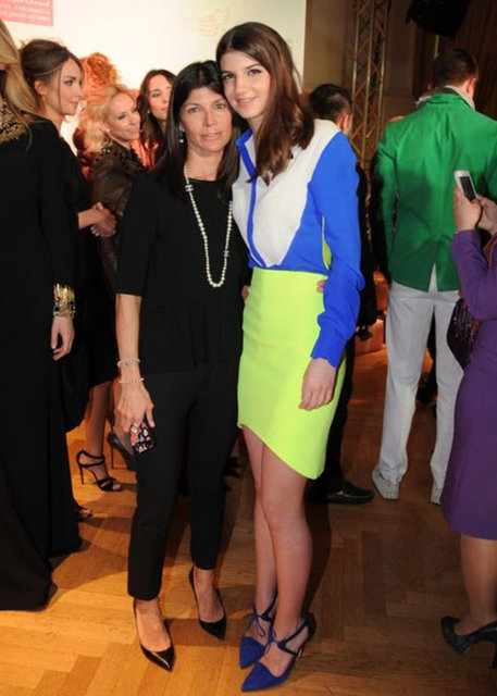 ZEYNEP, MERVE ÜSTÜNEL 