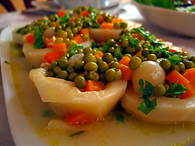 Sadece lezzetiyle ön planda olmayan kereviz ayrıca K vitamini yönünden de oldukça zengin.