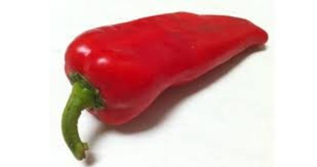 İhtiva ettiği histaminin maddesi nedeniyle kafa derisinde kelleşmiş bölgelerin saçların yeniden çıkmasını sağlayabilir.