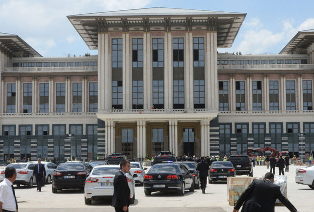 İşte binanın yapım aşamasından kareler...