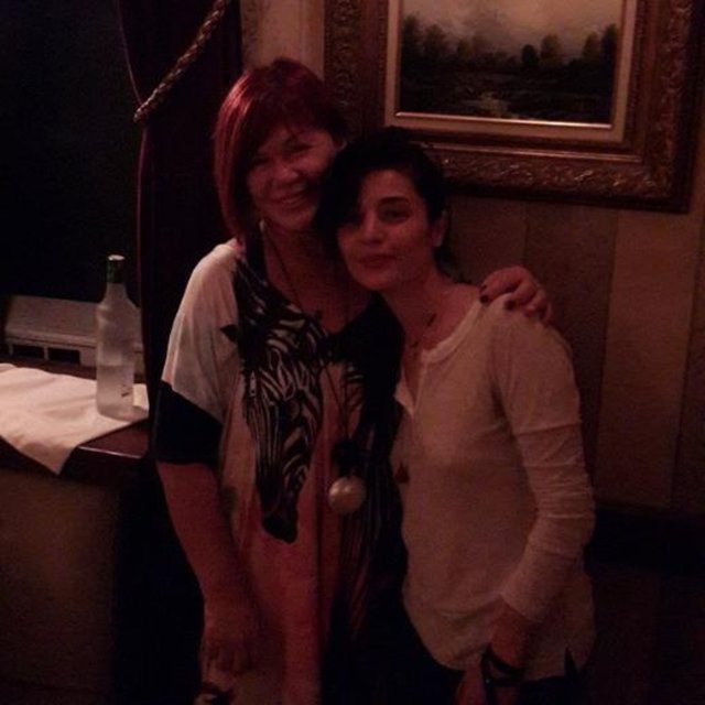 EMEL MÜFTÜOĞLU - Doğum gününden doğum gününe koşuyorum bu gece, iyi ki doğdun Gonca