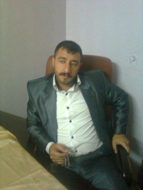 Tabancalardan birinin ruhsatsız, diğerinin de taşıma ruhsatının sahte olduğu belirlendi.