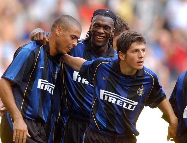 Galatasaray altyapısından Türk futboluna yetiştirdiği ender yeteneklerdendi Emre...