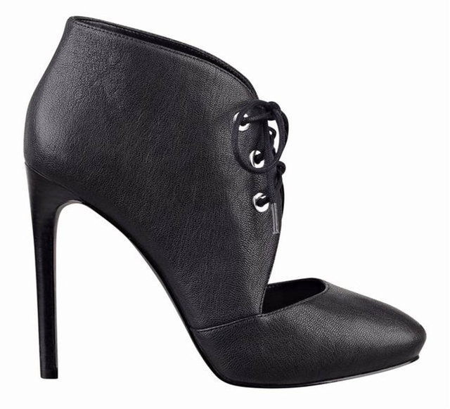 Nine West 499 TL.