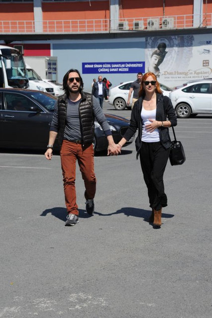 Yeni projesi nedeniyle tekrar Türkiye'ye gelecek olan güzel oyuncu, Ateş'in bu jestleri karşısında eski sevgilisini affetti.