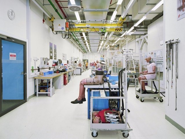 BMW Çarpışma testi merkezi  -