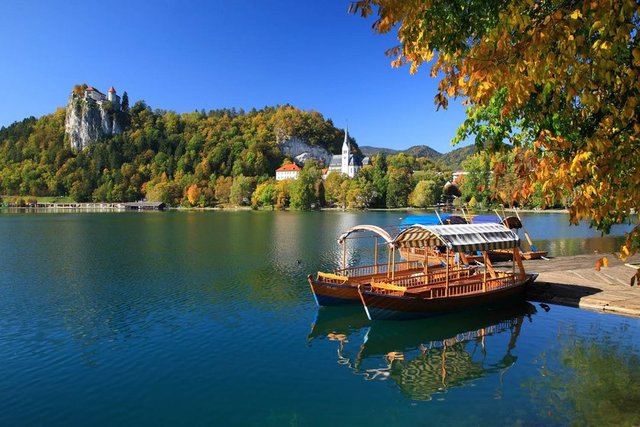 32. Slovenya