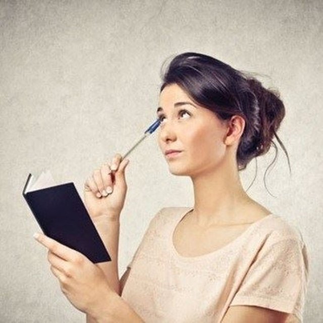 Kilo vermenin en iyi yollarından biri de, kendinize karşı dürüst olmaktır. Kendinize bir defter tutup ne yediğinizi yazmaya başlayın.