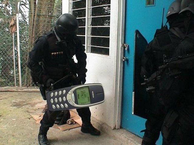 Nokia 3310'un iPhone 6'dan Daha Kıyak Bir Telefon Olduğuna 13 Kanıt