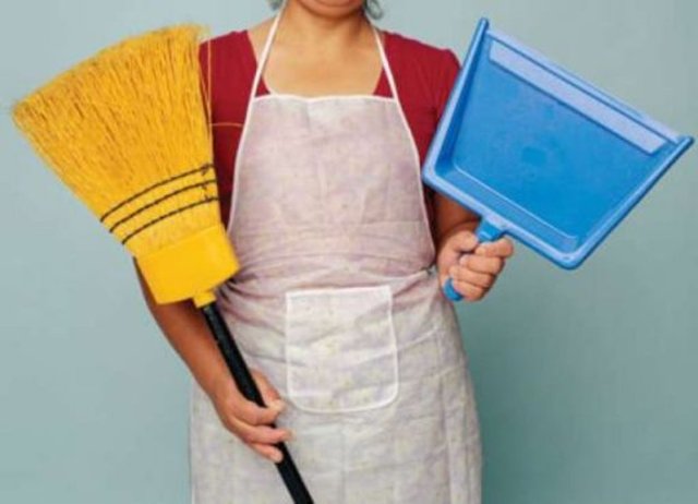 Hafta sonları dışarıda bırakıldığında ayda rakam 283 lira olacak. Eğer gündelikçi ilk defa sigortalı olarak çalışacaksa kadın istihdamından da yararlanabilirsiniz. Bu durumda günde 5.3 lira ödeyerek sigorta yaptırmak mümkün olabilecek.