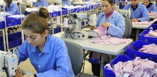 Asıl işverenler, taşeron işçilerin ücretlerinin ödenip ödenmediğini aylık olarak kontrol edecekler.