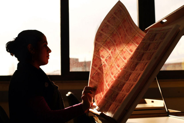 Ayrıca hangi borçlar torba kanun kapsamına girecek? - Kanunun yayımlandığı 11 Eylül 2014'den önce kesinleşmiş vadesi geldiği halde ödenmemiş olan ya da ödeme süresi henüz geçmemiş bulunanlar da torba kanun kapsamına giriyor.