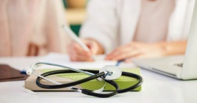 Genel Sağlık Sigortası prim borcu bulunduğu için şu an 5.3 milyon kişi tedavi hizmeti alamıyor. Artık bu kişiler gelir testi yaptıracaklar. Borç çıkarılanlar ise en geç gelecek yıl nisan ayına kadar borçlarını ödemek zorundalar