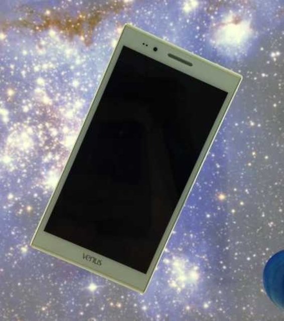 VESTEL VENUS V: - Android işletim sistemiyle gelen Vestel Venüs V, 1.2 4x Qualcomm işlemciye ve 5.5 inç ekrana sahip.