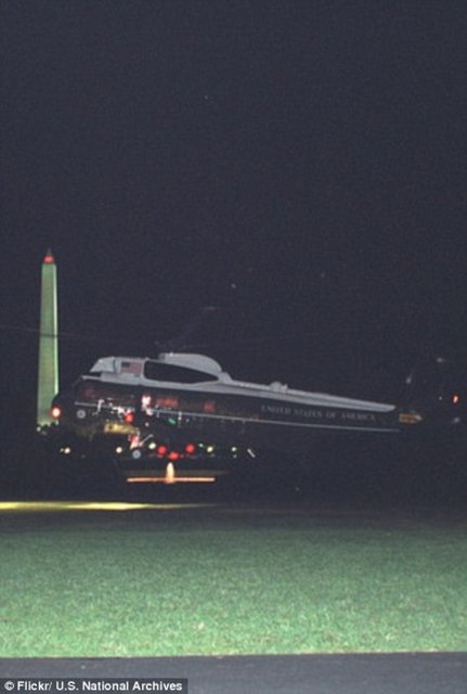 İşte Cheney ve eşi Lynne'i taşıyan uçak... -