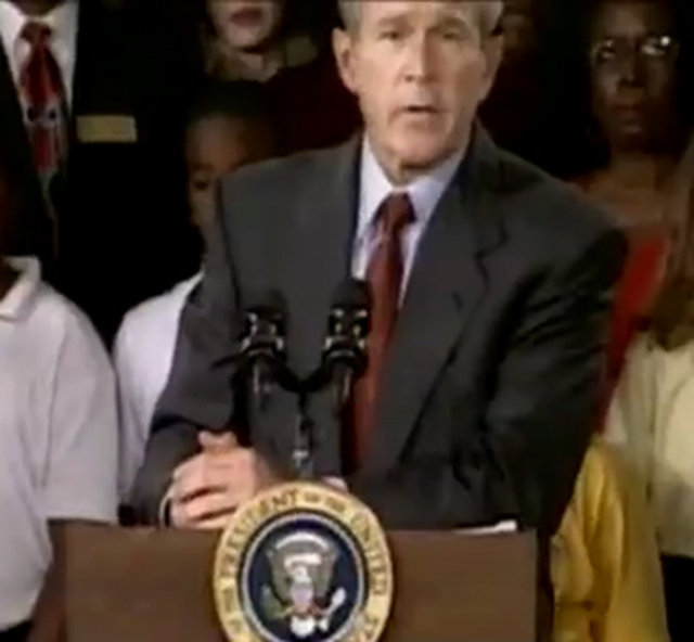 09:30:00 - Başkan saldırılarla ilgili ilk ve kısa açıklamasında şu sözü veriyor: "Kapsamlı bir soruşturma yürüterek bu işi yapanları takip edeceğiz, bulacağız. Halkımıza yönelen terörizm ayakta kalamayacak."