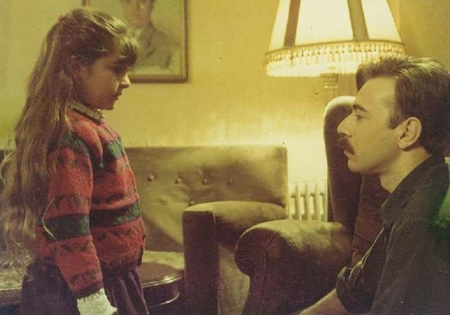 Babam Askerde (1994) -  - 12 Eylül döneminde anne babaları tutuklanmış çocukların hikayelerinin anlatıldığı film, dönemi farklı bir açıdan ele alması bakımından olduça dikkat çekici.