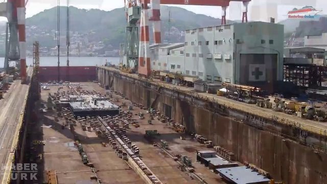 DEVASA GEMİLER BÖYLE YAPILIYOR! - AIDAprima adlı lüks yolcu gemisinin inşası kare kare görüntülendi.