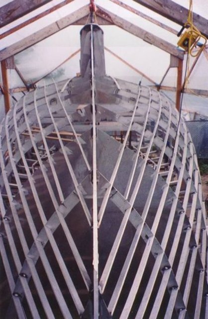 İngiltere'de bir çift, hayallerini kurduğu yat için kolları sıvadı.