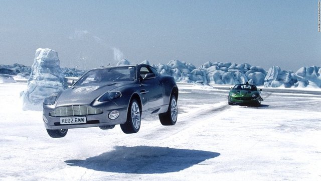 Aston Martin Vanquish, Die Another Day, 2002